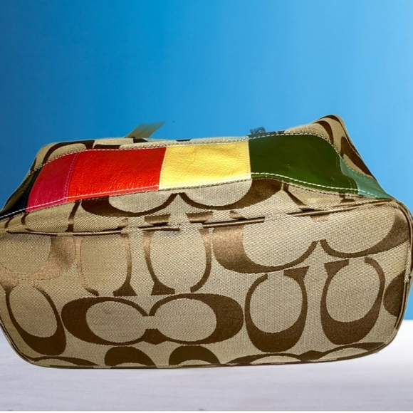 Coach Signature Multicolor Patent Leather Colorblock Bag. - Picture 3 of 6